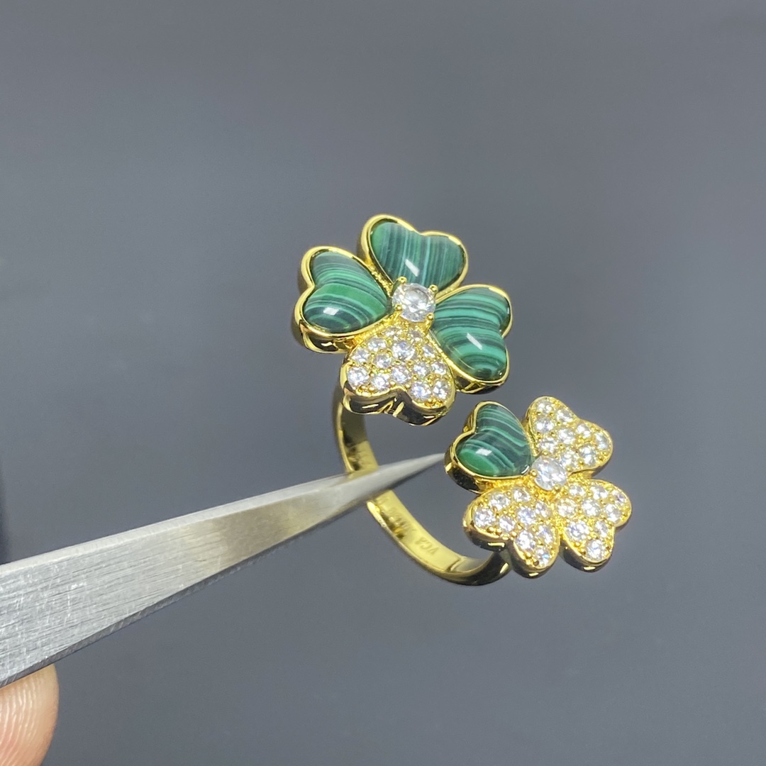 VCA Cosmos Between the Finger Ring - Best Replica Jewelry™