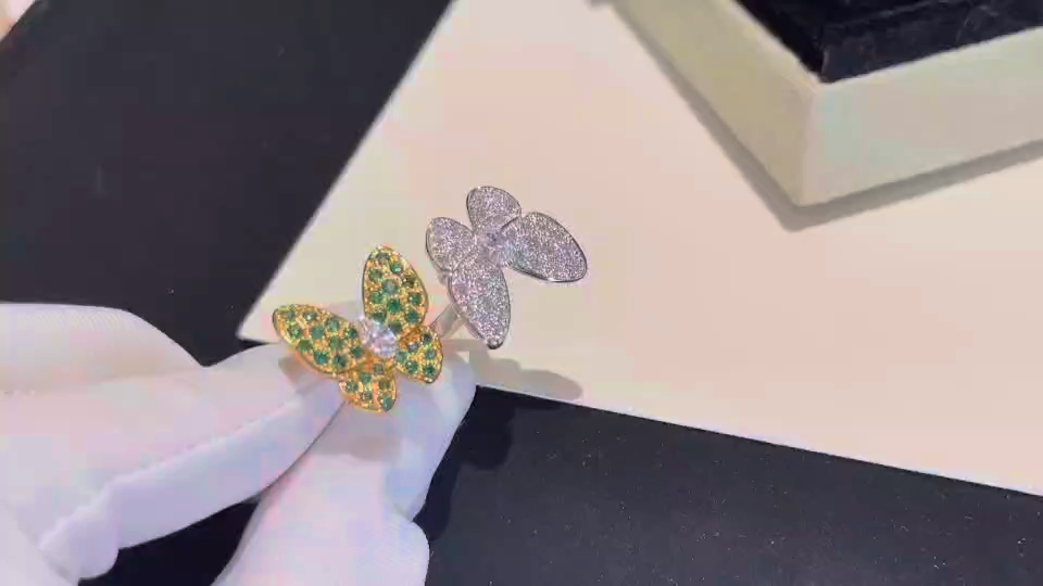 VCA Full Diamond Two Butterfly Between the Finger Ring - Best Replica Jewelry™