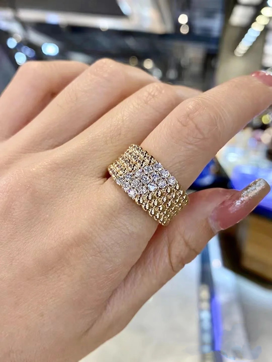 VCA Perlee Diamond Ring - Best Replica Jewelry™