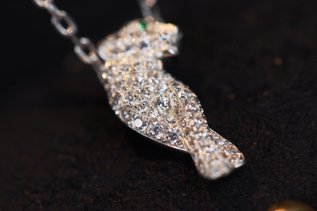 Cartier Full Diamond Paved Silver Leopard Panthère de Necklace - Best Replica Jewelry™