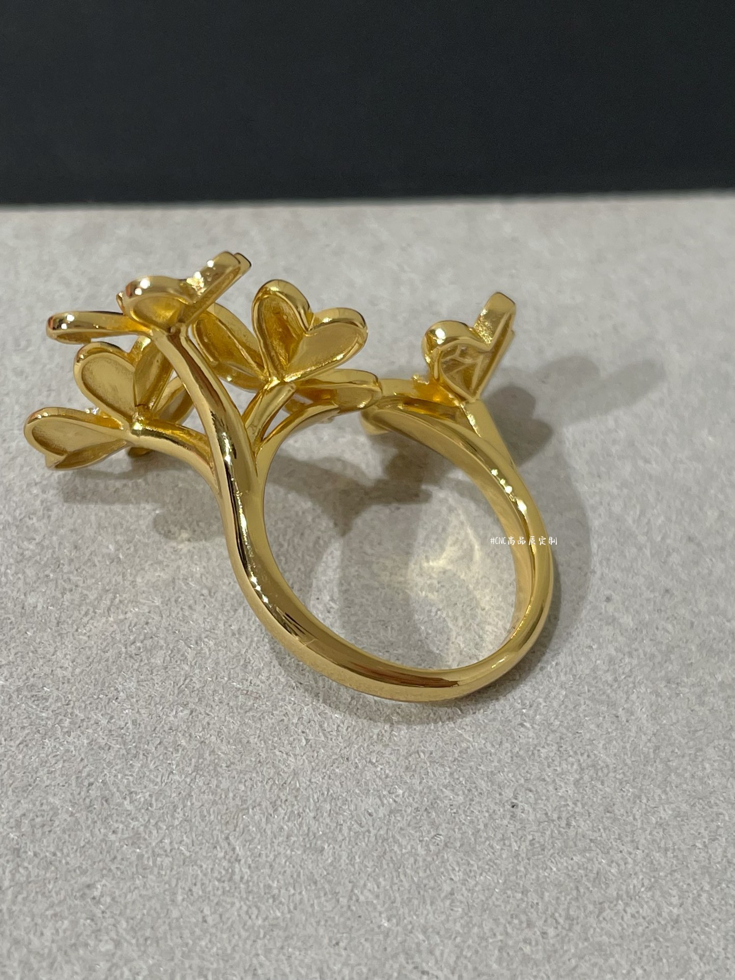 VCA Frivole Between the Finger Ring - Best Replica Jewelry™