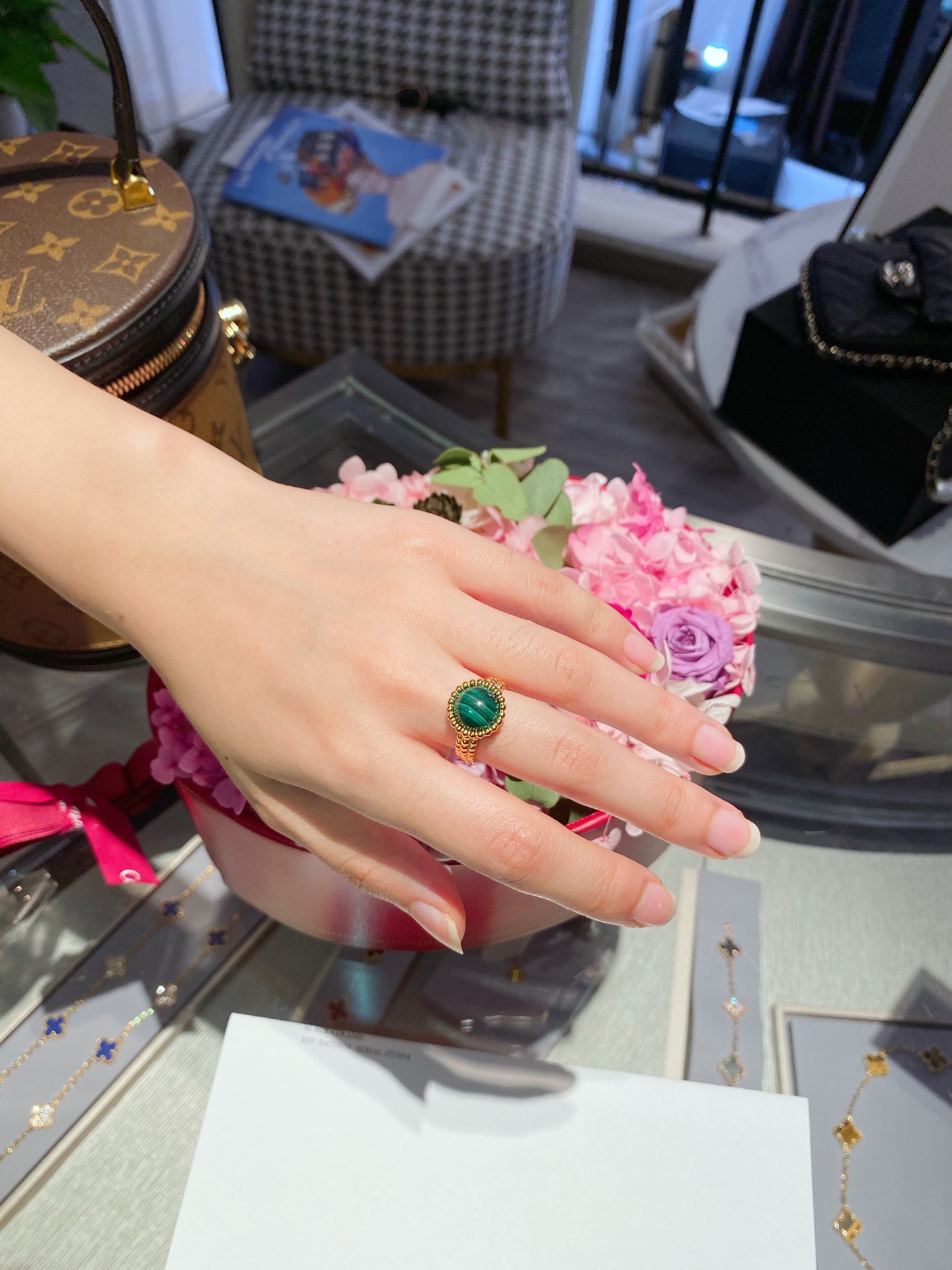 VCA Yellow Gold Malachite Perlee Couleurs Ring - Best Replica Jewelry™