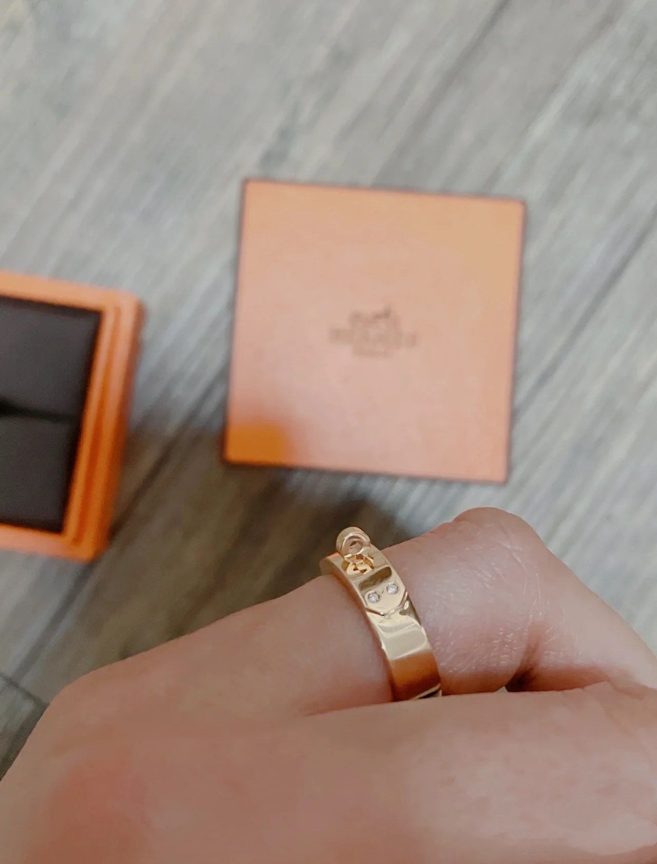 Hermes Rose Gold Kerry Ring - Best Replica Jewelry™