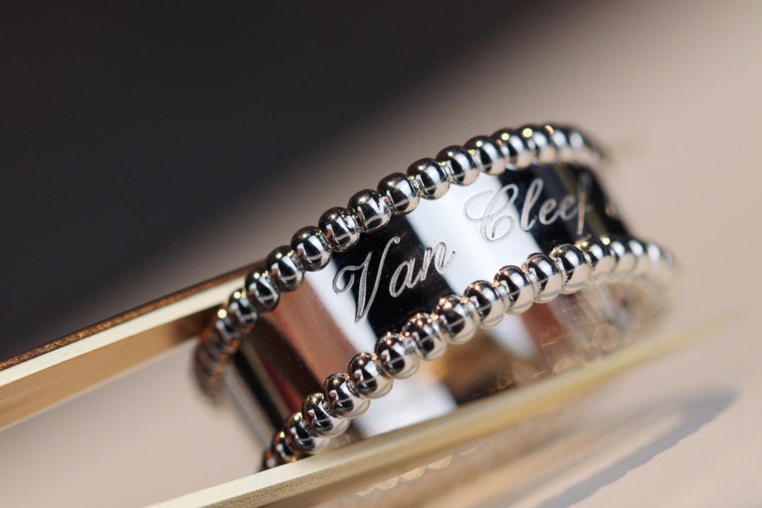 VCA Perlee Signature Ring - Best Replica Jewelry™