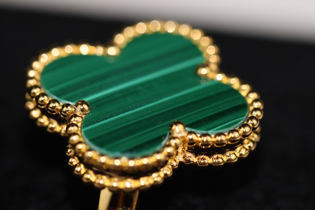 VCA Green Malachite Magic Alhambra Ring - Best Replica Jewelry™