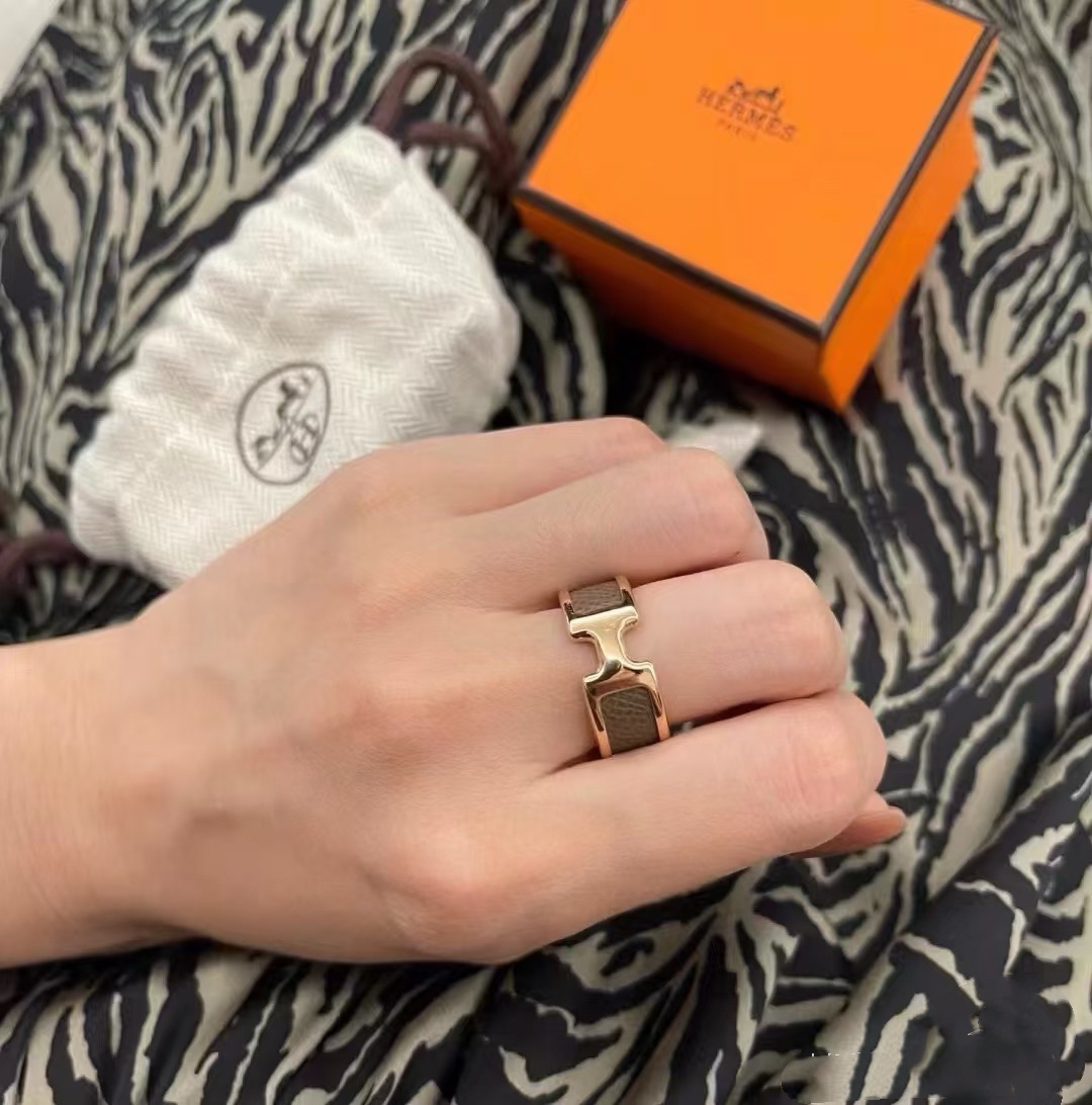 Hermes Rose Gold Brown Olympe Ring - Best Replica Jewelry™
