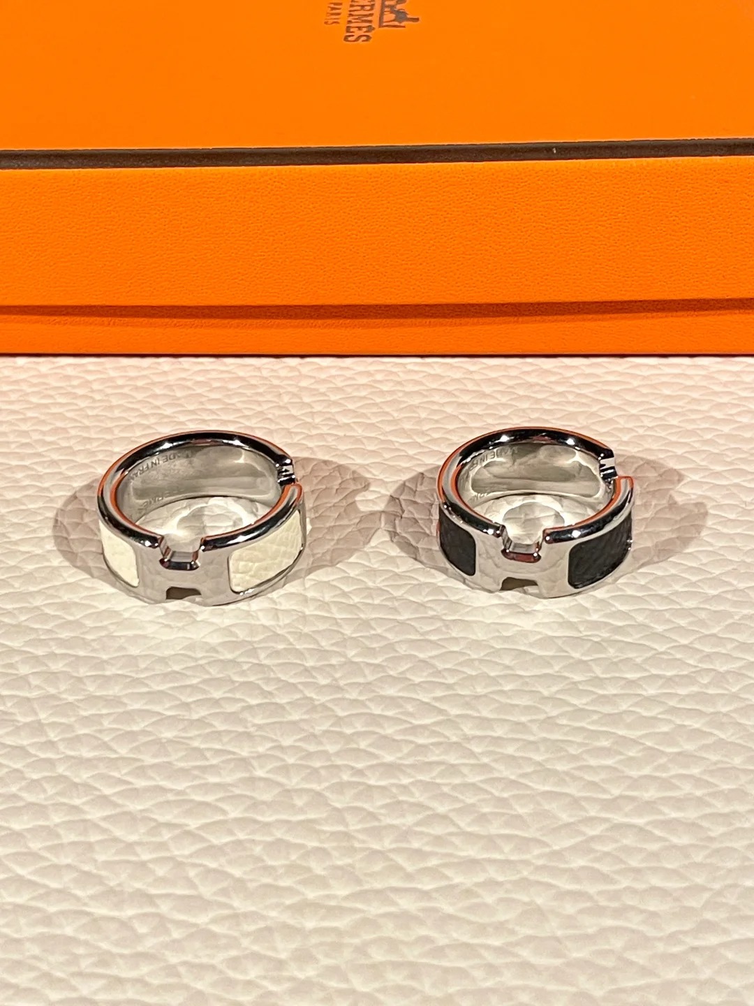 Hermes White Gold Black Pink White Olympe Ring - Best Replica Jewelry™