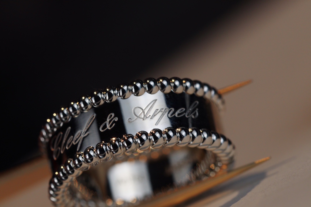 VCA Perlee Signature Ring - Best Replica Jewelry™