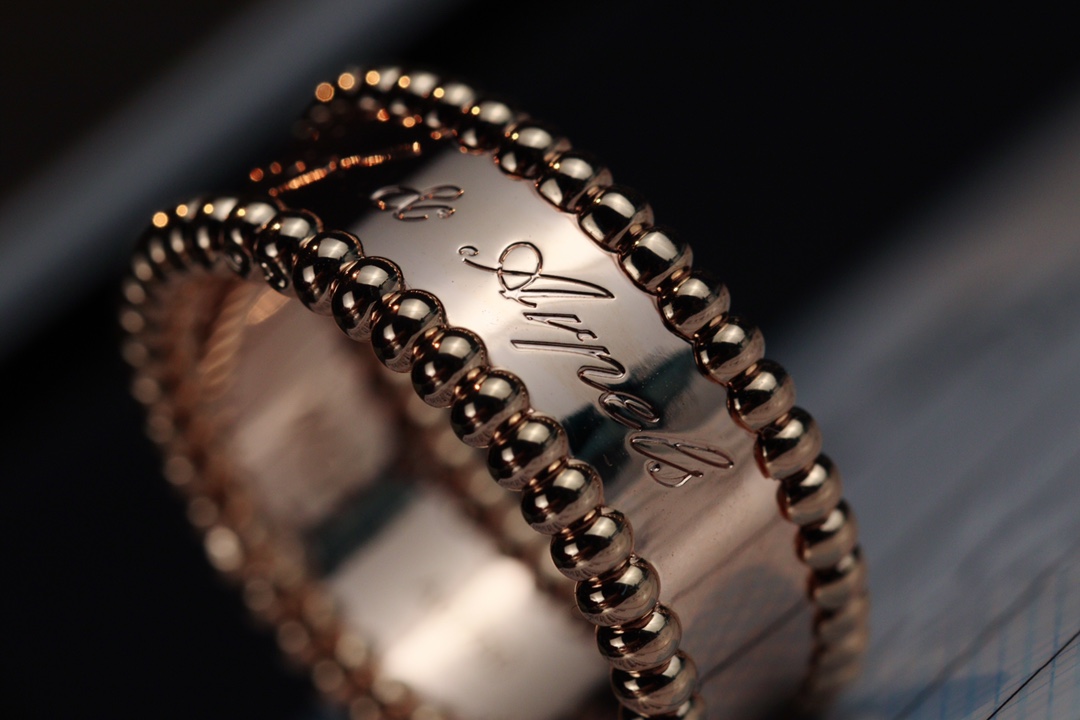 VCA Perlee Signature Ring - Best Replica Jewelry™