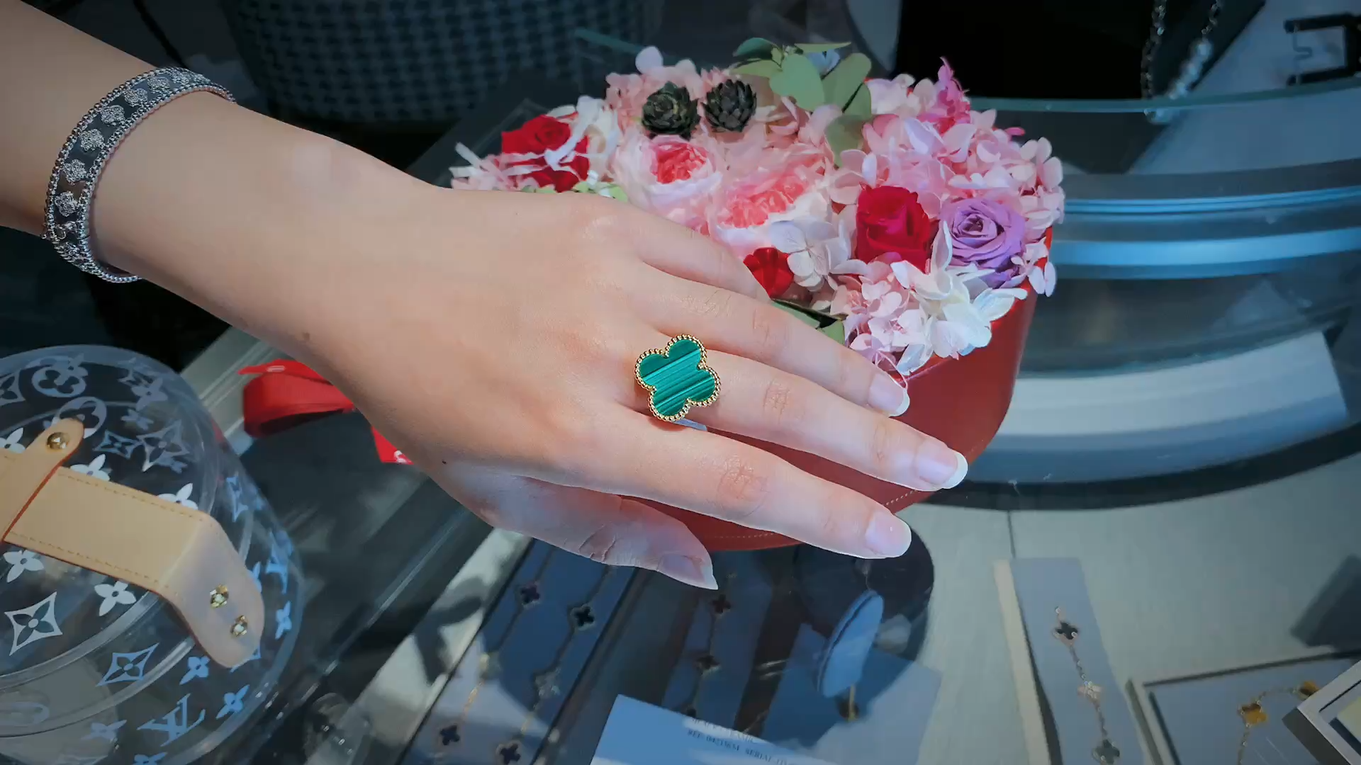 VCA Green Malachite Magic Alhambra Ring - Best Replica Jewelry™