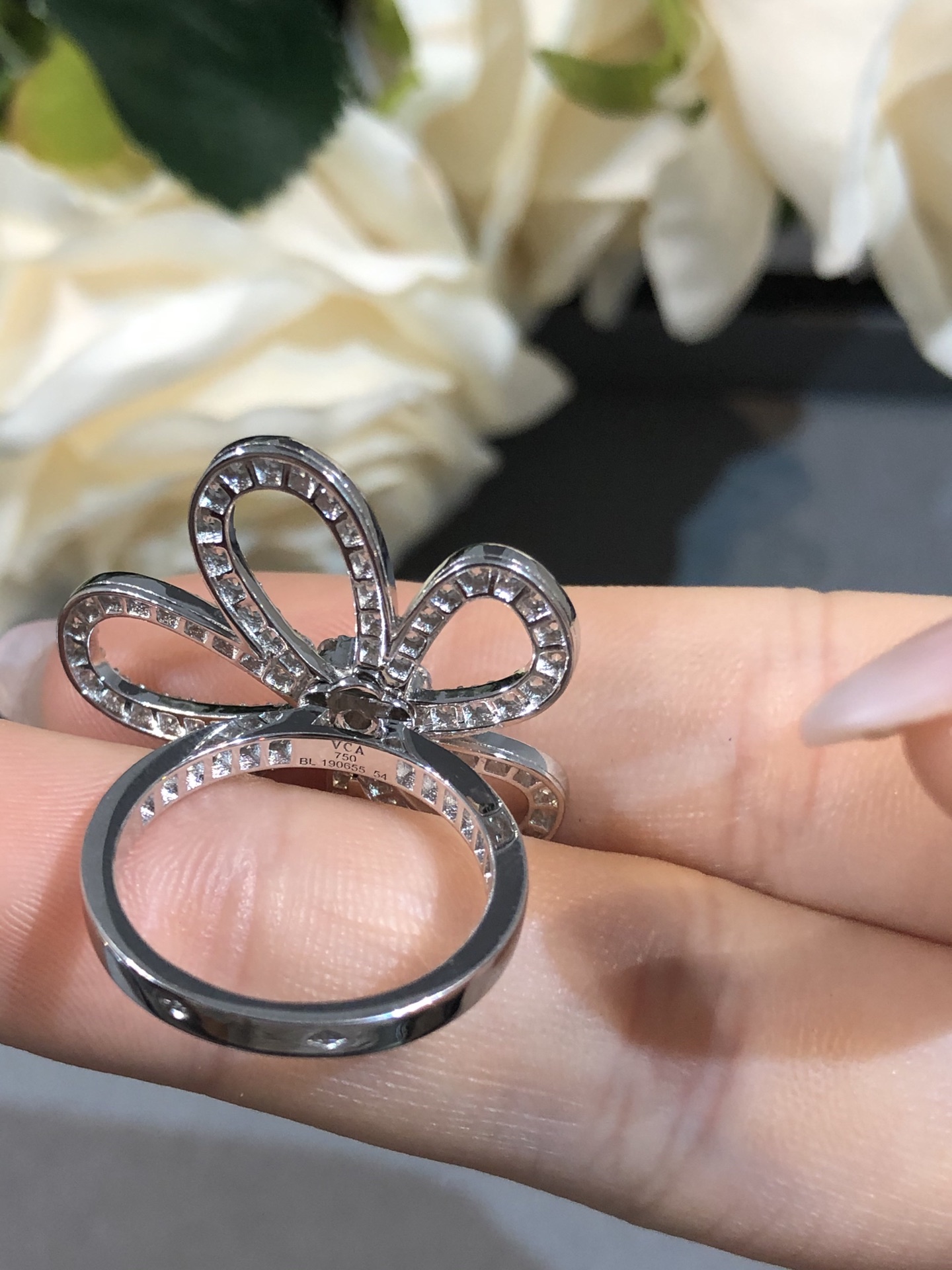 VCA Flowerlace Ring - Best Replica Jewelry™