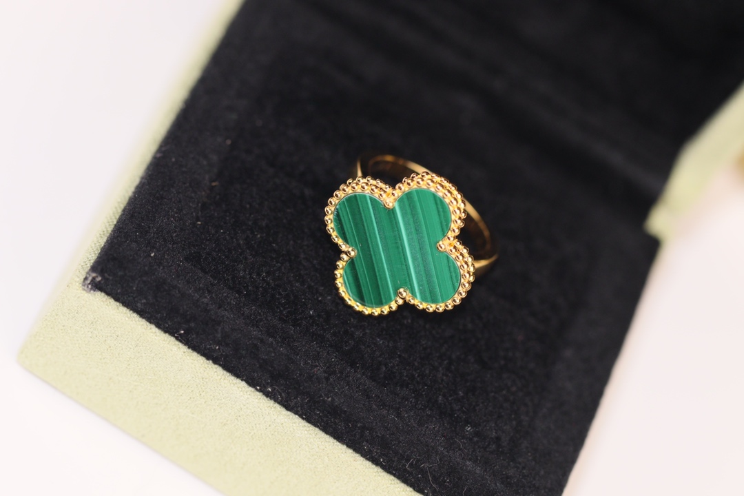 VCA Green Malachite Magic Alhambra Ring - Best Replica Jewelry™