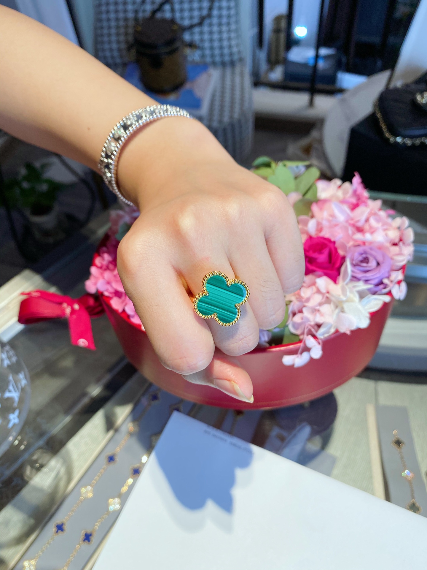 VCA Green Malachite Magic Alhambra Ring - Best Replica Jewelry™
