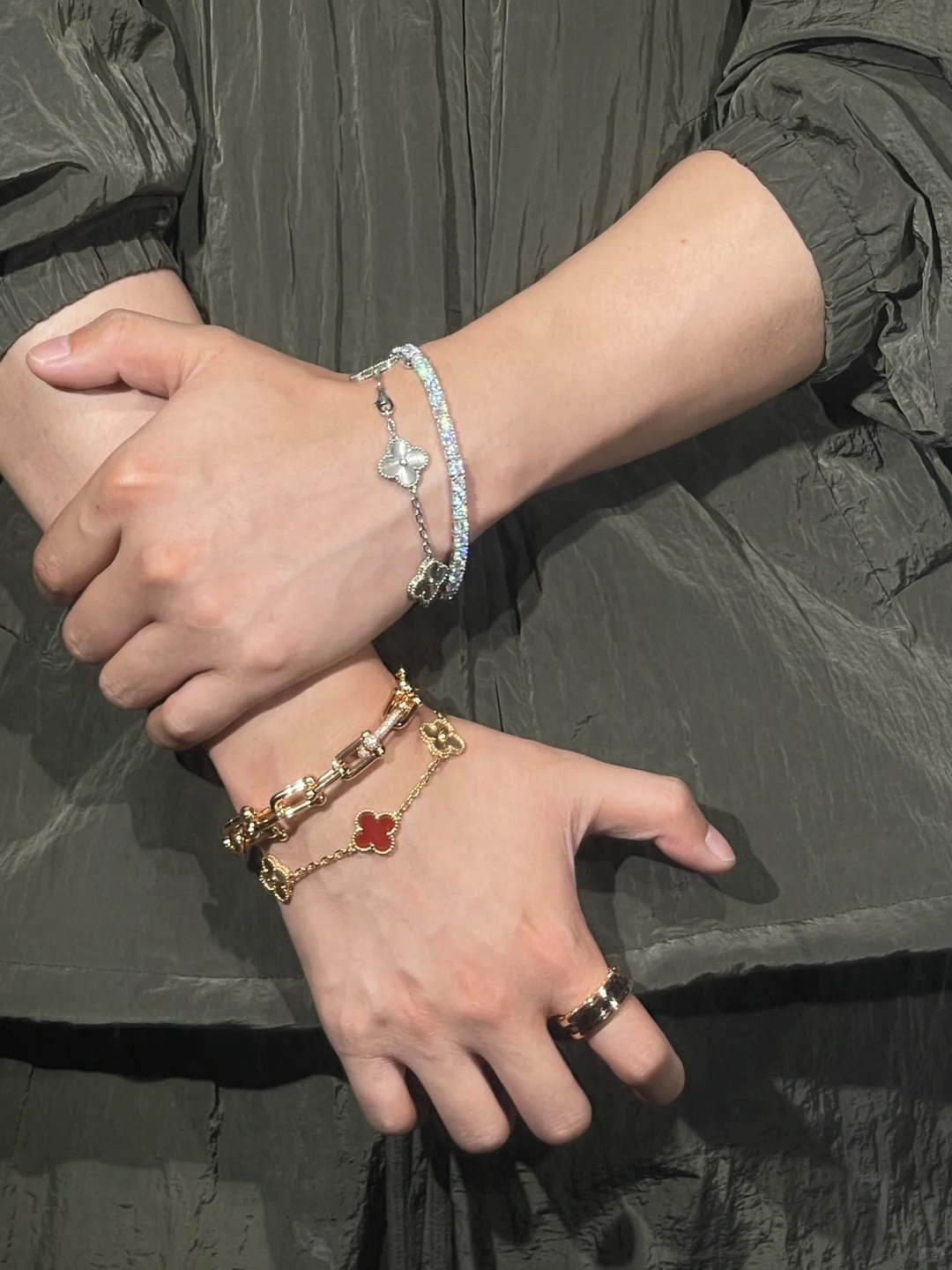 Van Cleef bracelet for men, VCA bracelet men, men’s clover bracelet, Van Cleef inspired jewelry, unisex Van Cleef style, black onyx bracelet for men, men’s fashion jewelry