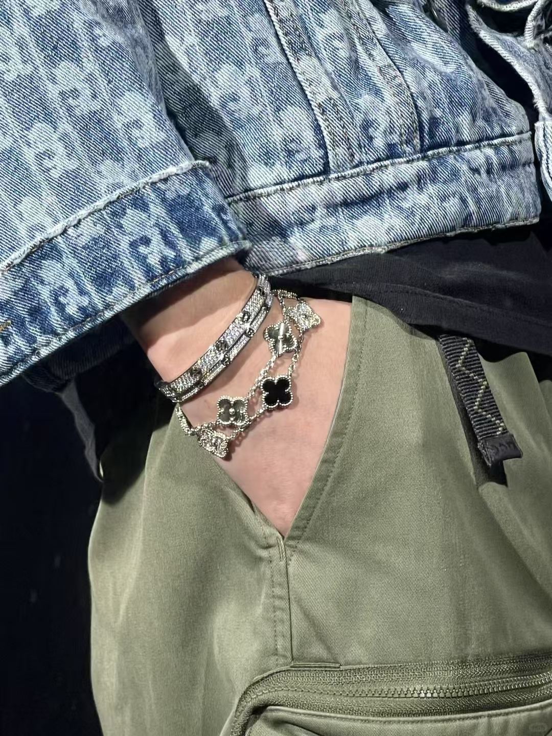 Van Cleef Bracelet for Men: The Ultimate Style Guide for 2024 - Best Replica Jewelry™