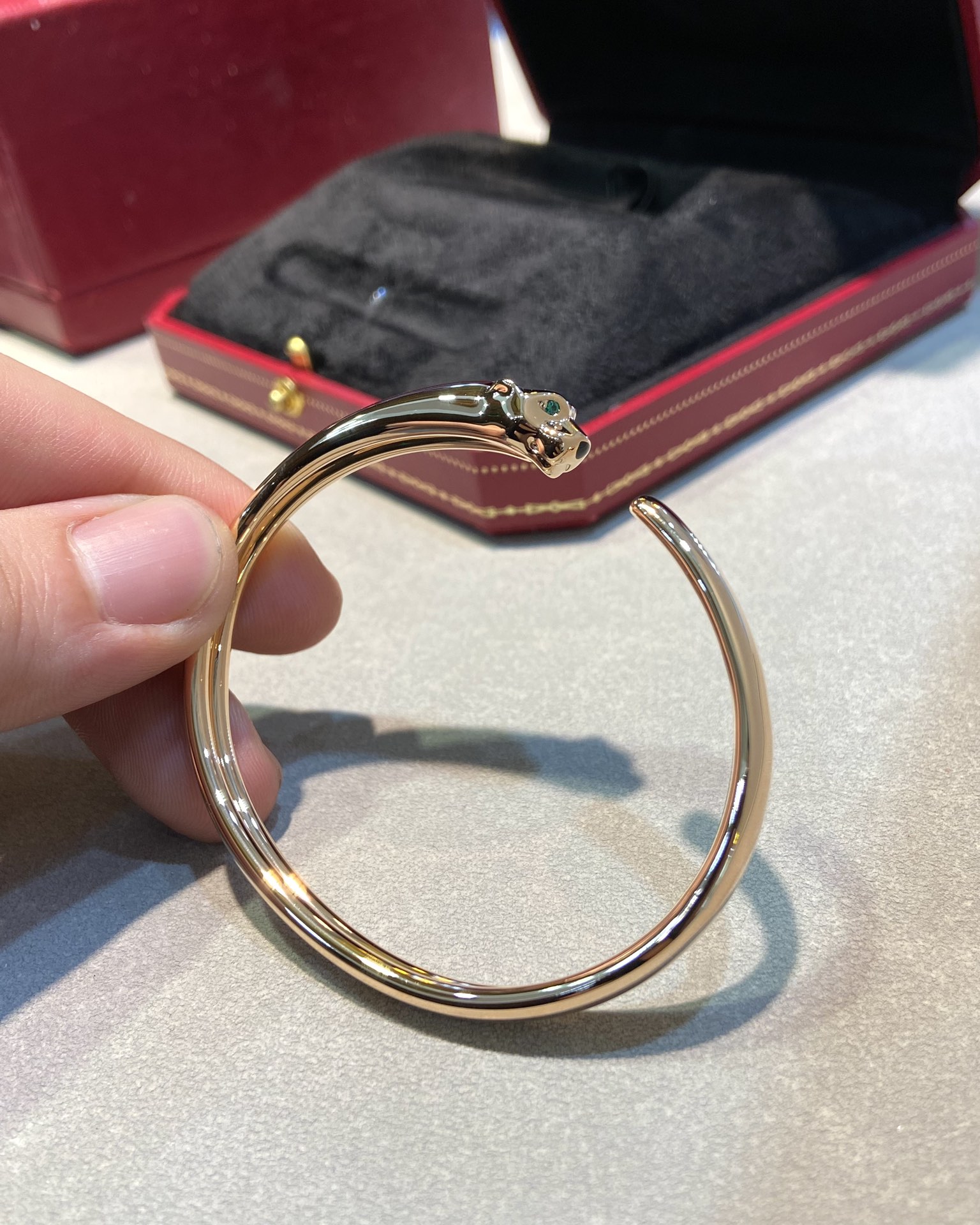 Cartier Smooth Panthère de Bracelet Open Cuff Bangle - Best Replica Jewelry™