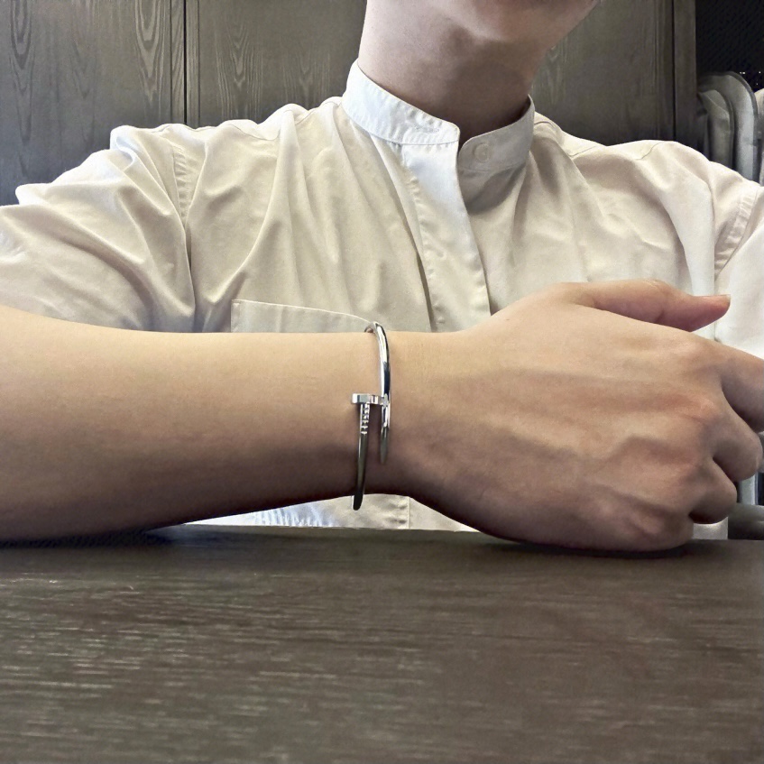 Cartier Smooth Juste un Clou Nail Bracelet - Best Replica Jewelry™