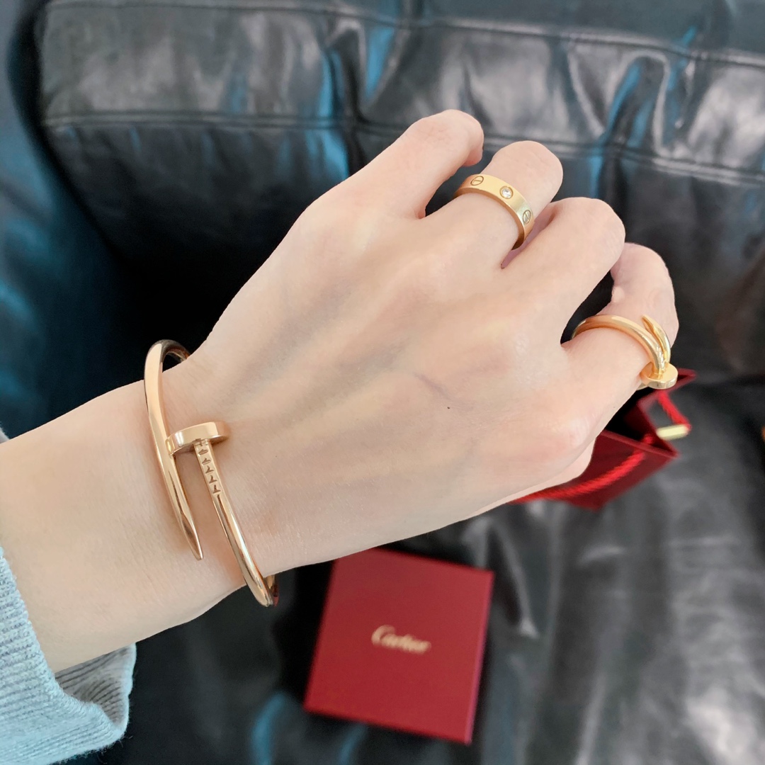 Cartier Smooth Juste un Clou Nail Bracelet - Best Replica Jewelry™