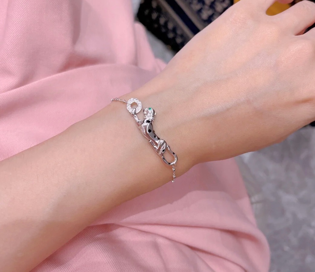 Cartier Leopard Panthere de Cartier Bracelet, on Chain, Diamonds