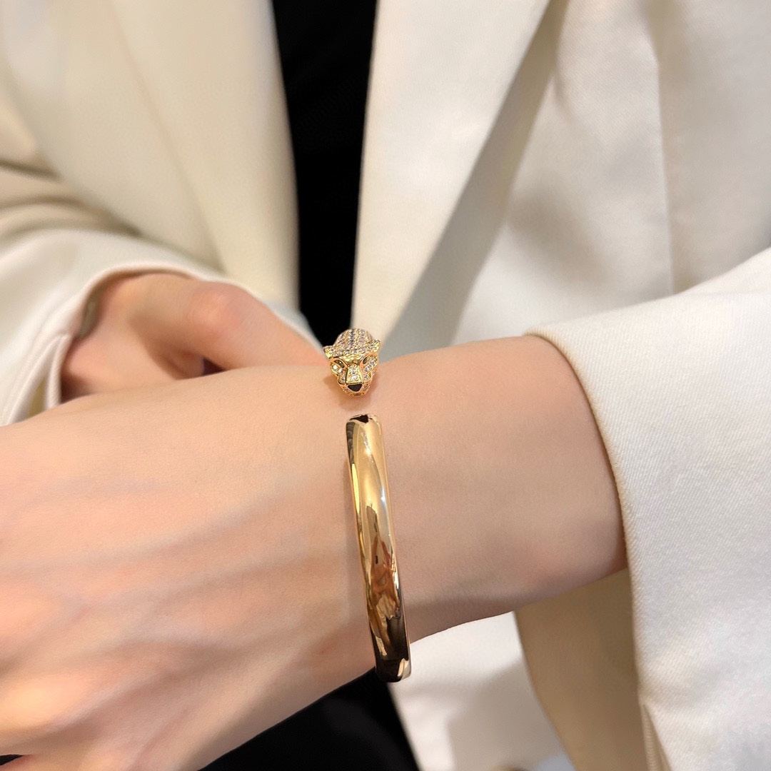 Cartier Half Diamond Panthère de Bracelet Open Cuff Bangle - Best Replica Jewelry™