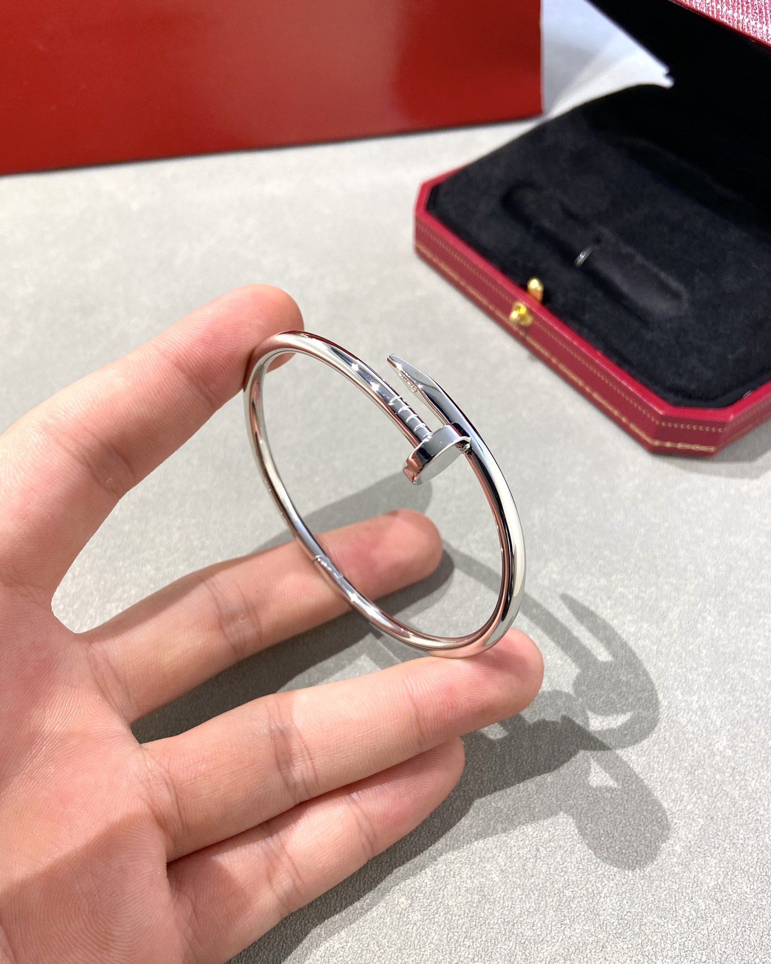 Cartier Smooth Juste un Clou Nail Bracelet - Best Replica Jewelry™