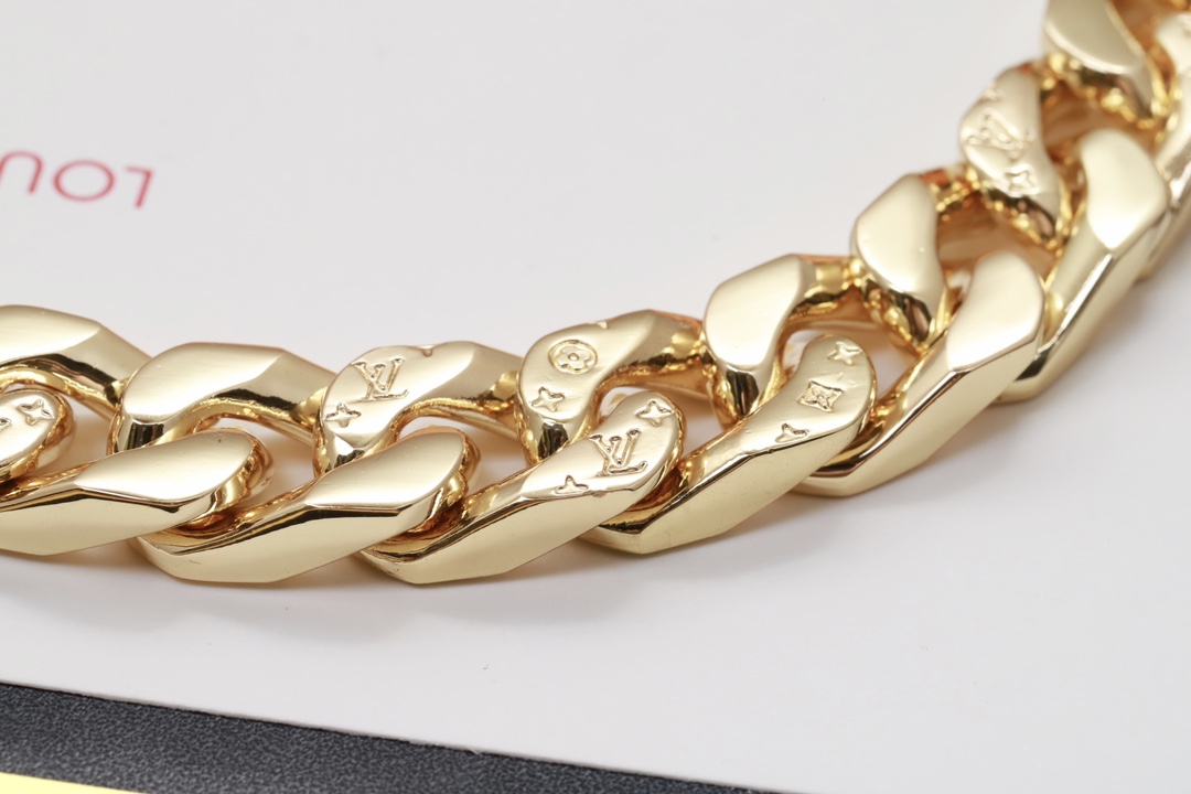 Louis Vuitton Golden Cuban Chain Bracelet Men - Best Replica Jewelry™