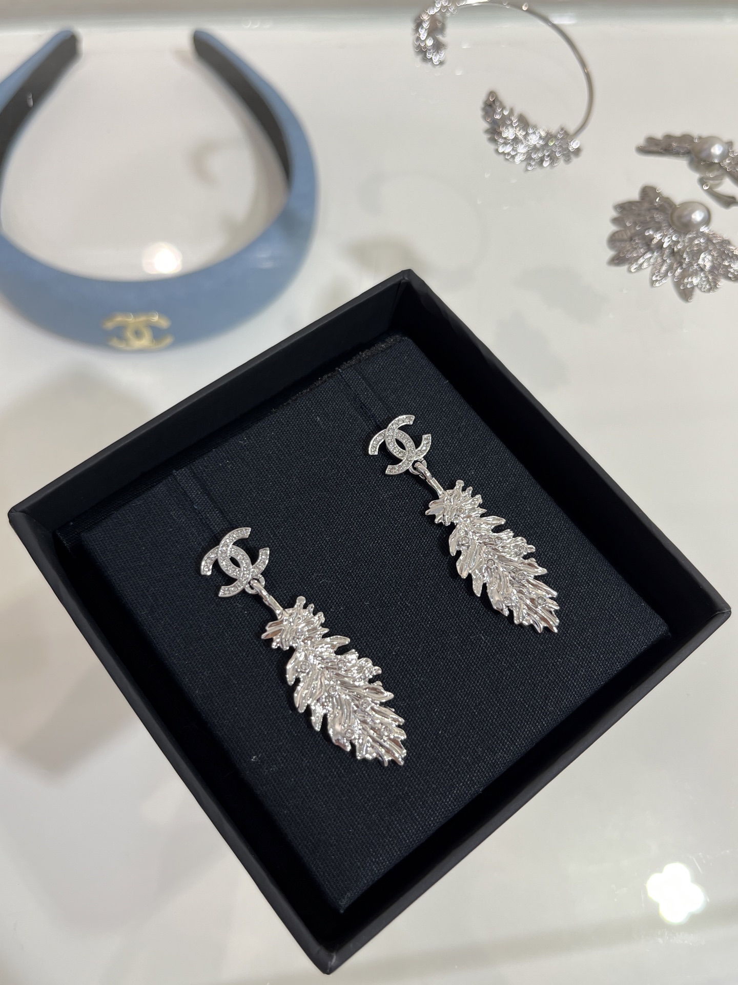 Chanel Coco Feather Dangle Earrings - Best Replica Jewelry™