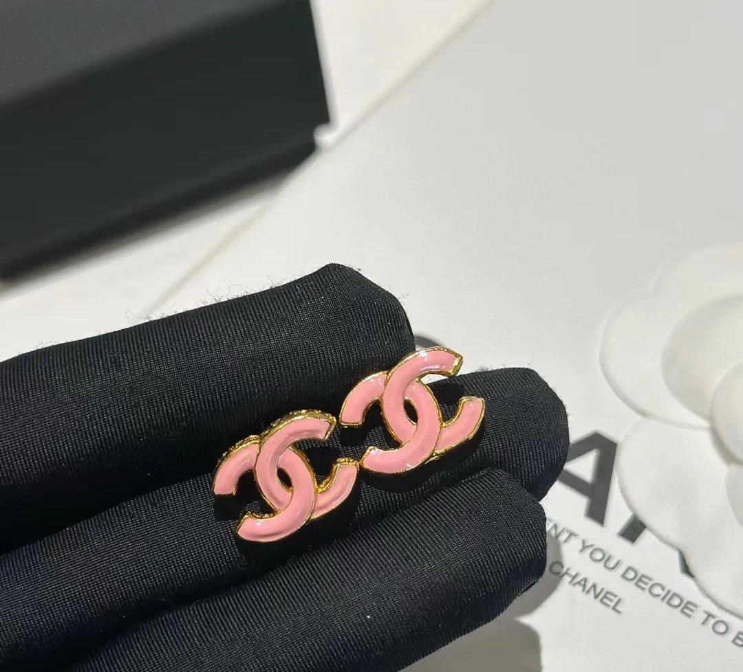 Chanel Pink Enamel CC Earrings - Best Replica Jewelry™