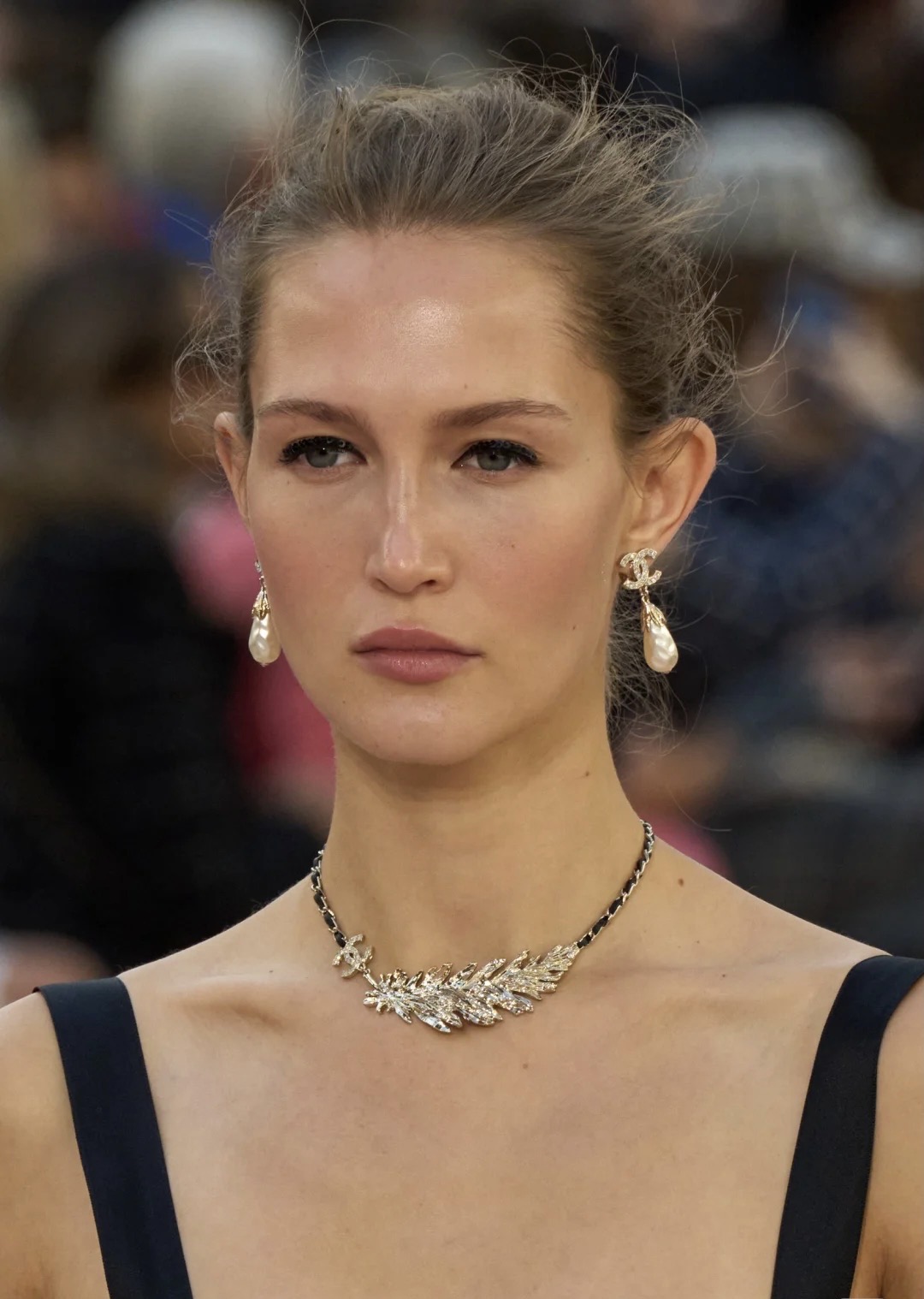 Chanel Vintage Baroque Pearl Dangle Earrings - Best Replica Jewelry™