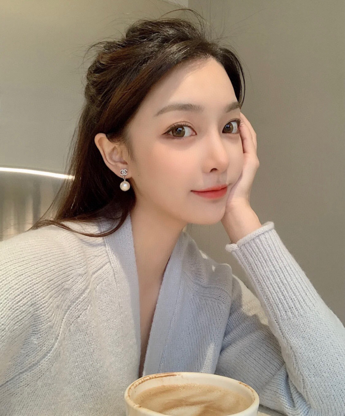 Chanel Classic Silver Coco Pearl Drop Earrings - Best Replica Jewelry™