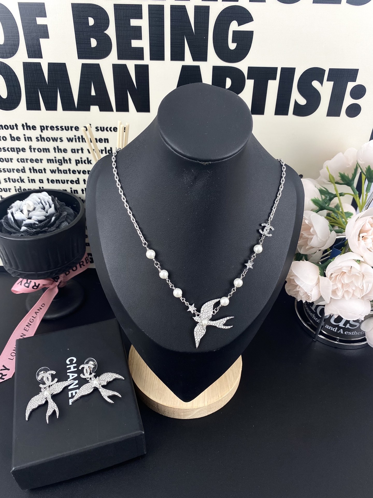 Chanel Spring-Summer 2025 Fly Bird Pearl Necklace - Best Replica Jewelry™