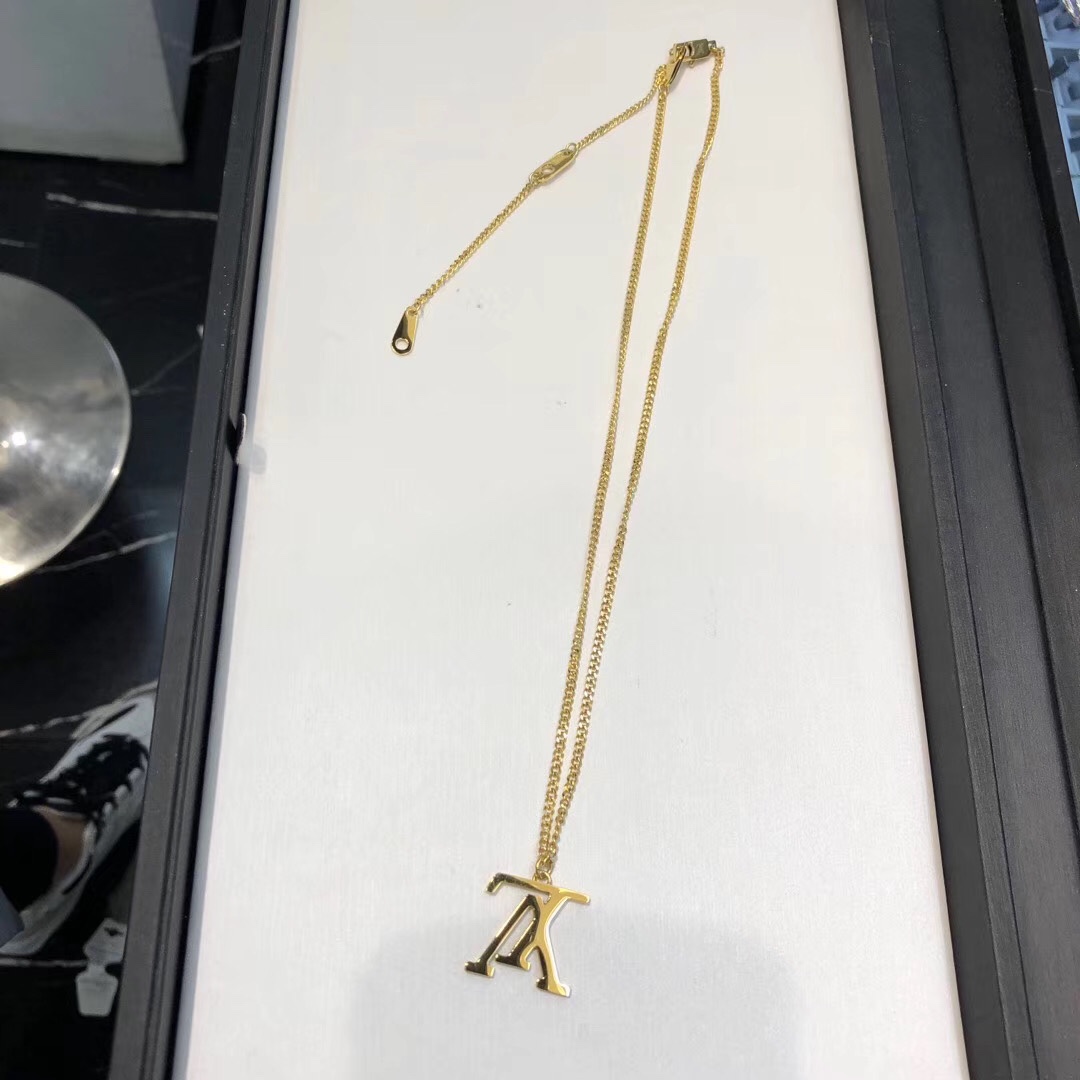 Louis Vuitton Limited Mens Necklace - 4 Colors Available - Best Replica Jewelry™