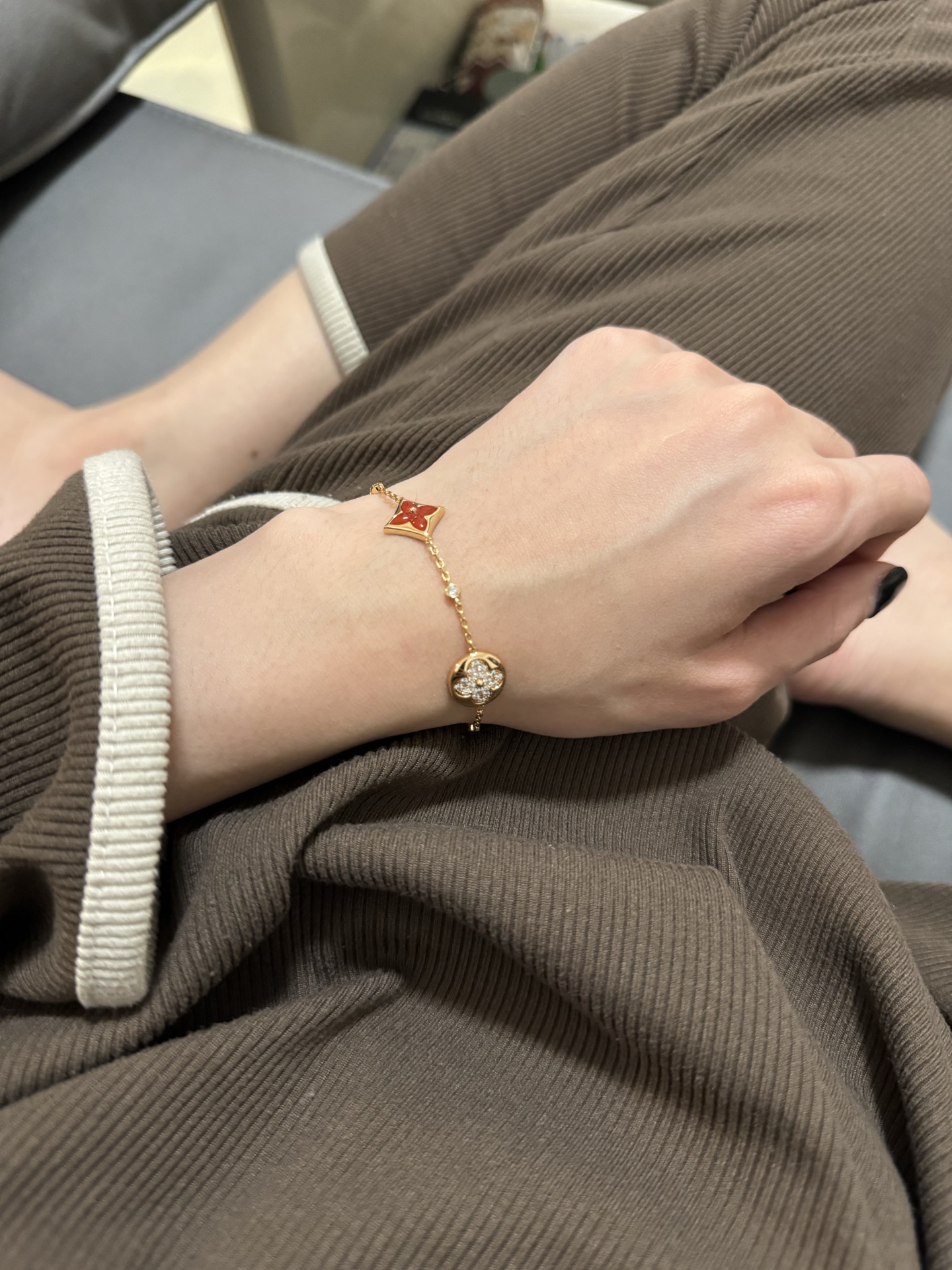 Louis Vuitton Red Color Blossom Bracelet - Best Replica Jewelry™