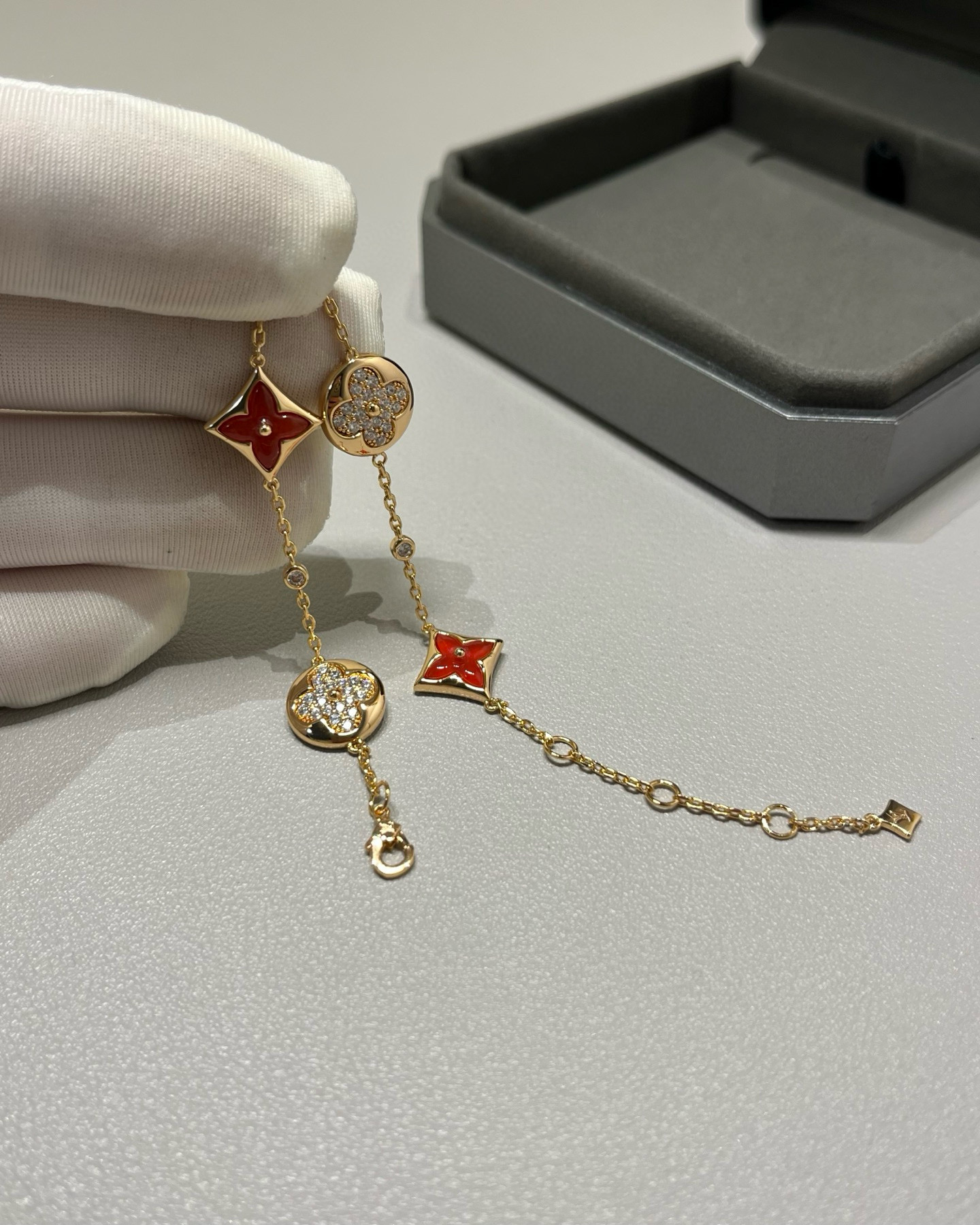 Louis Vuitton Red Color Blossom Bracelet - Best Replica Jewelry™