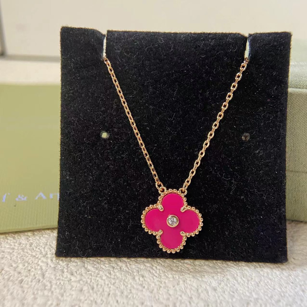 VCA Diamond Rose Red Vintage Alhambra Pendant Necklace - Best Replica Jewelry™