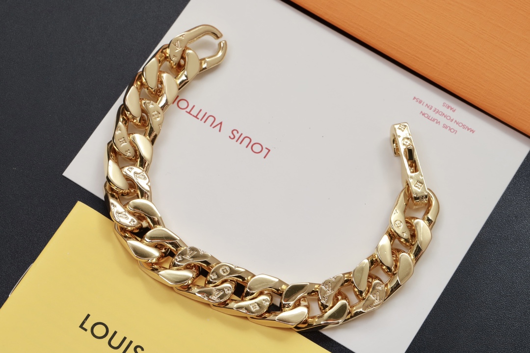 Louis Vuitton Golden Cuban Chain Bracelet Men - Best Replica Jewelry™