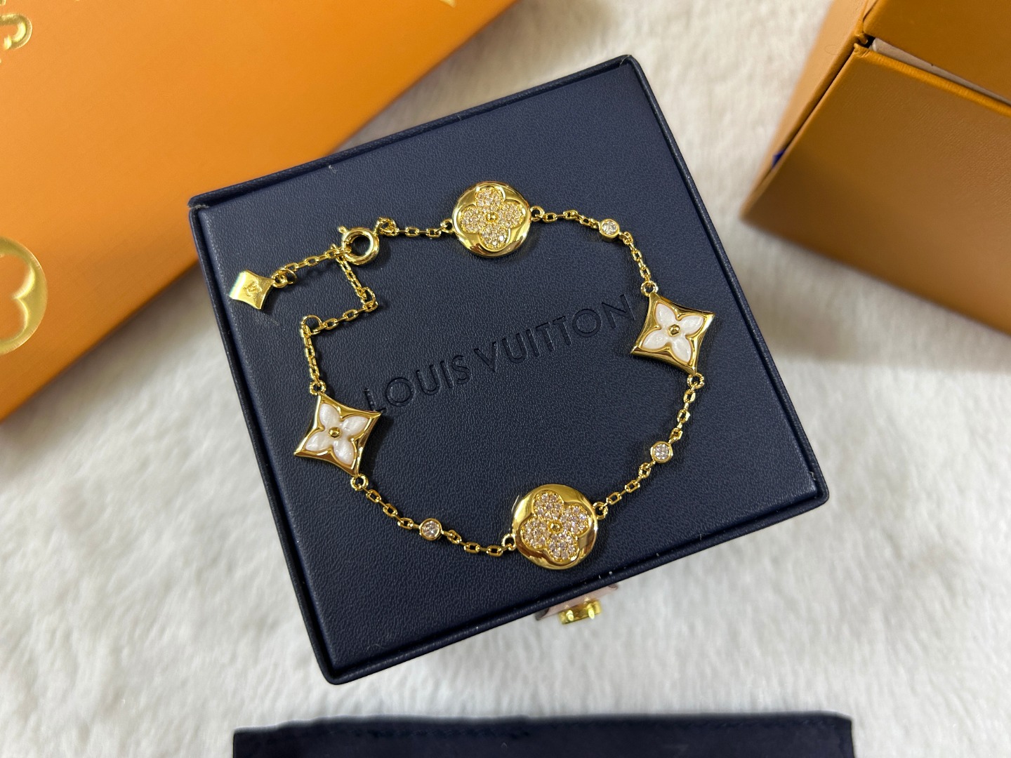 Louis Vuitton White Mother of Pearl Color Blossom Bracelet - Best Replica Jewelry™