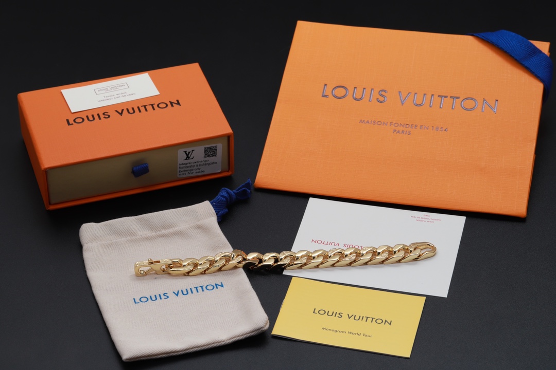 Louis Vuitton Golden Cuban Chain Bracelet Men - Best Replica Jewelry™