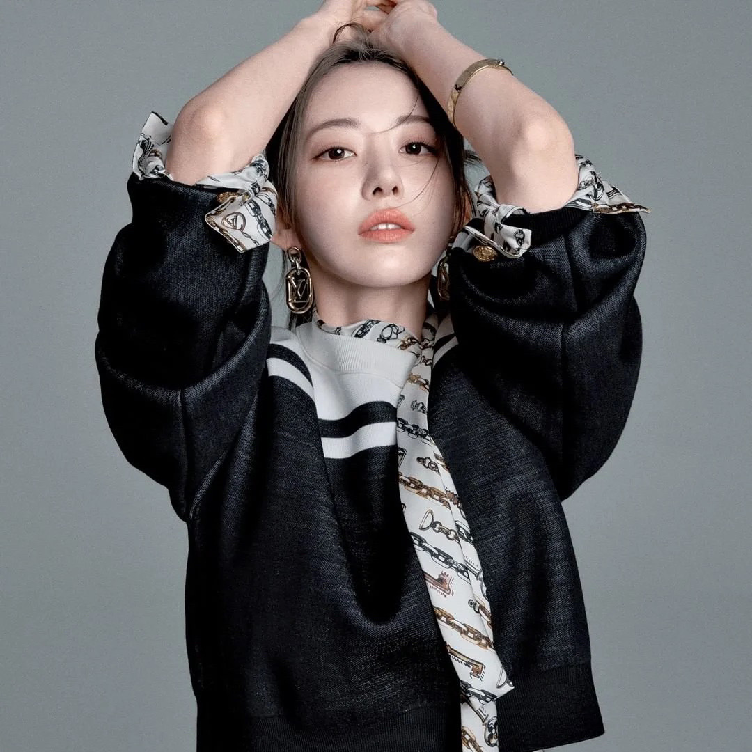 Louis Vuitton Hollow LV Letter Long Earrings - Best Replica Jewelry™