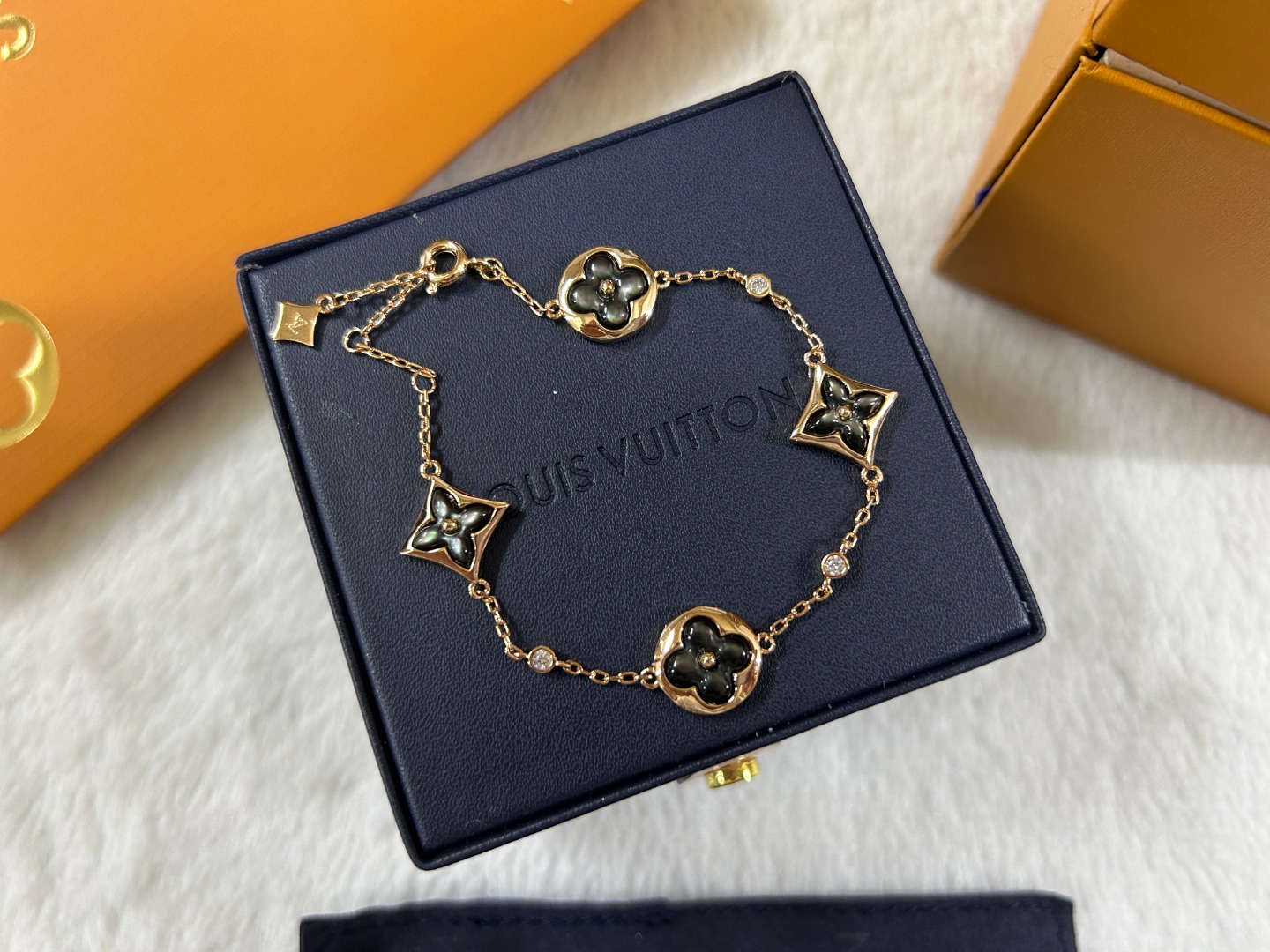 Louis Vuitton 4 Motifs Grey Mother of Pearl Color Blossom Bracelet - Best Replica Jewelry™