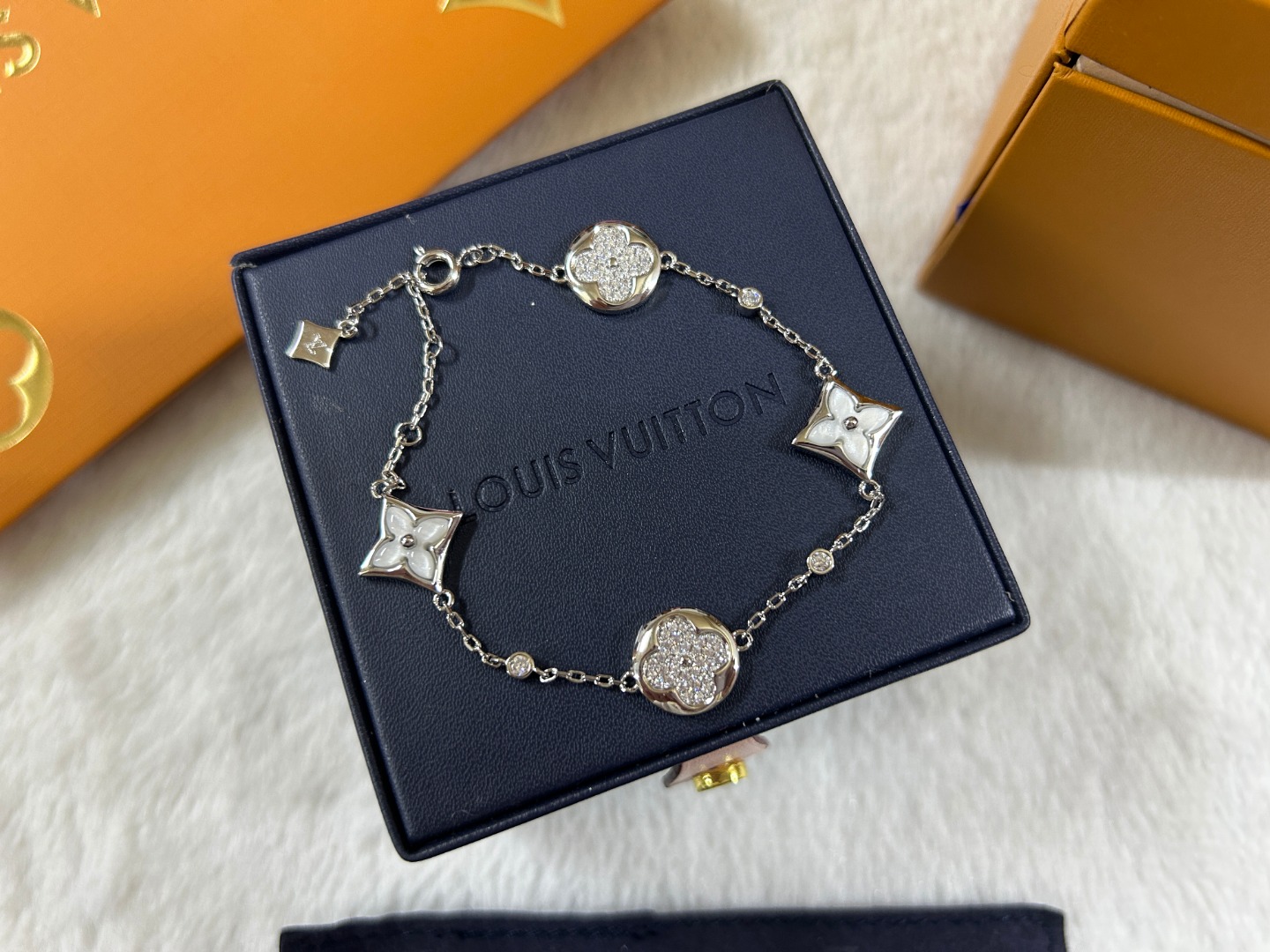 Louis Vuitton White Mother of Pearl Color Blossom Bracelet - Best Replica Jewelry™
