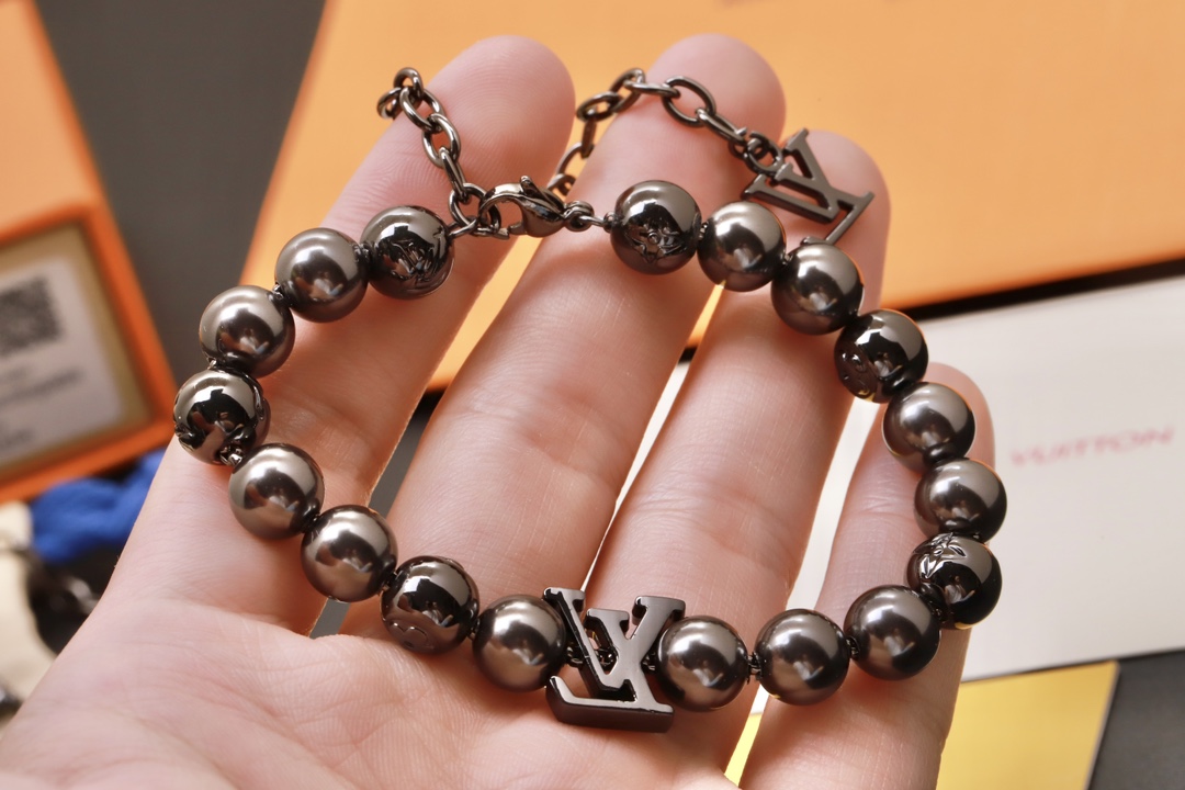 Louis Vuitton Black Beads Bracelet Men - Best Replica Jewelry™