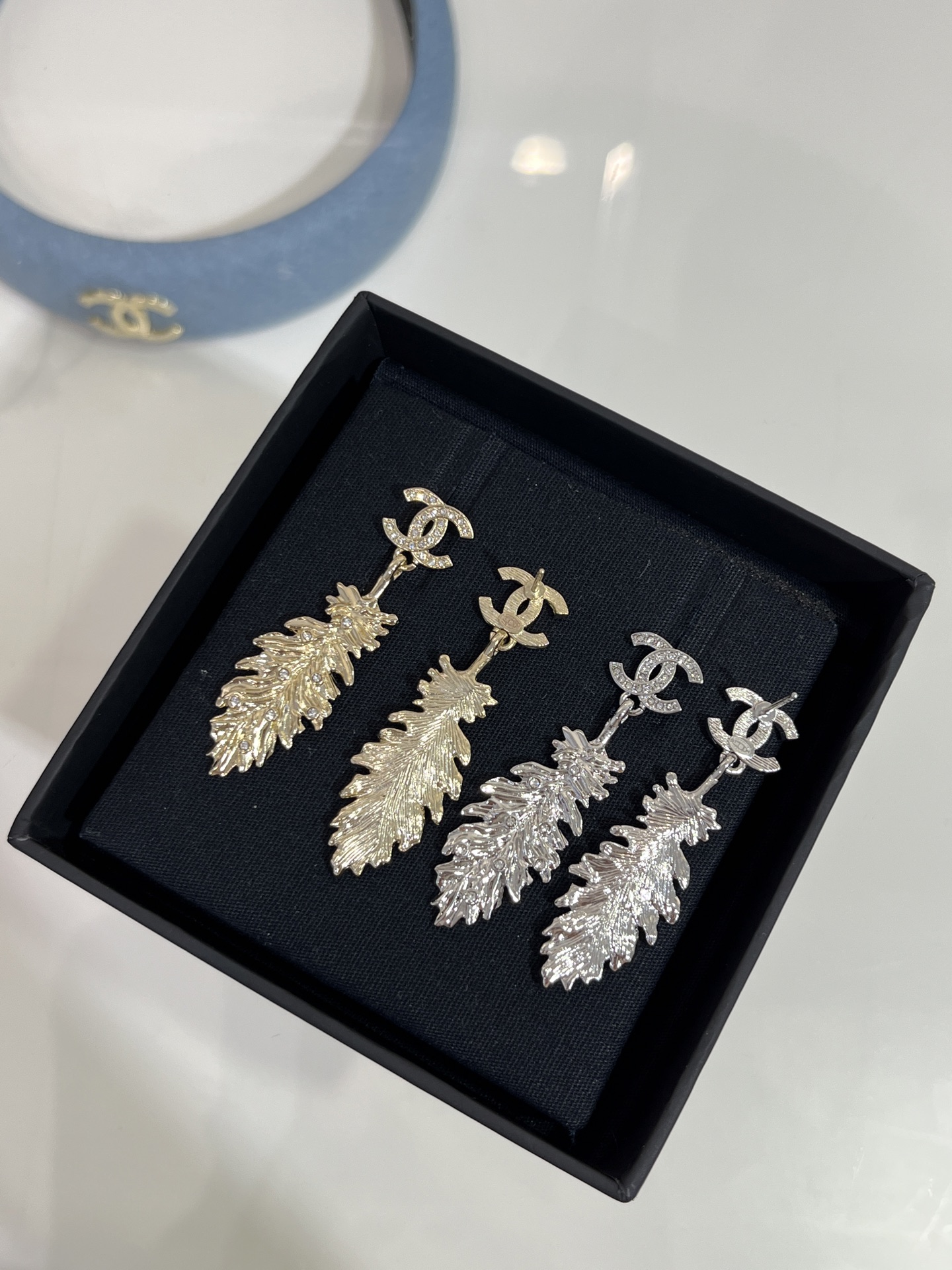 Chanel Coco Feather Dangle Earrings - Best Replica Jewelry™