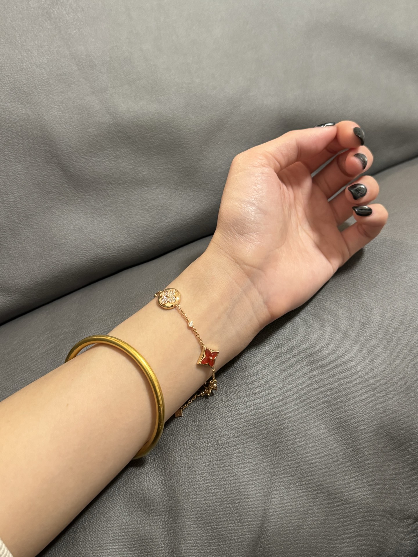 Louis Vuitton Red Color Blossom Bracelet - Best Replica Jewelry™