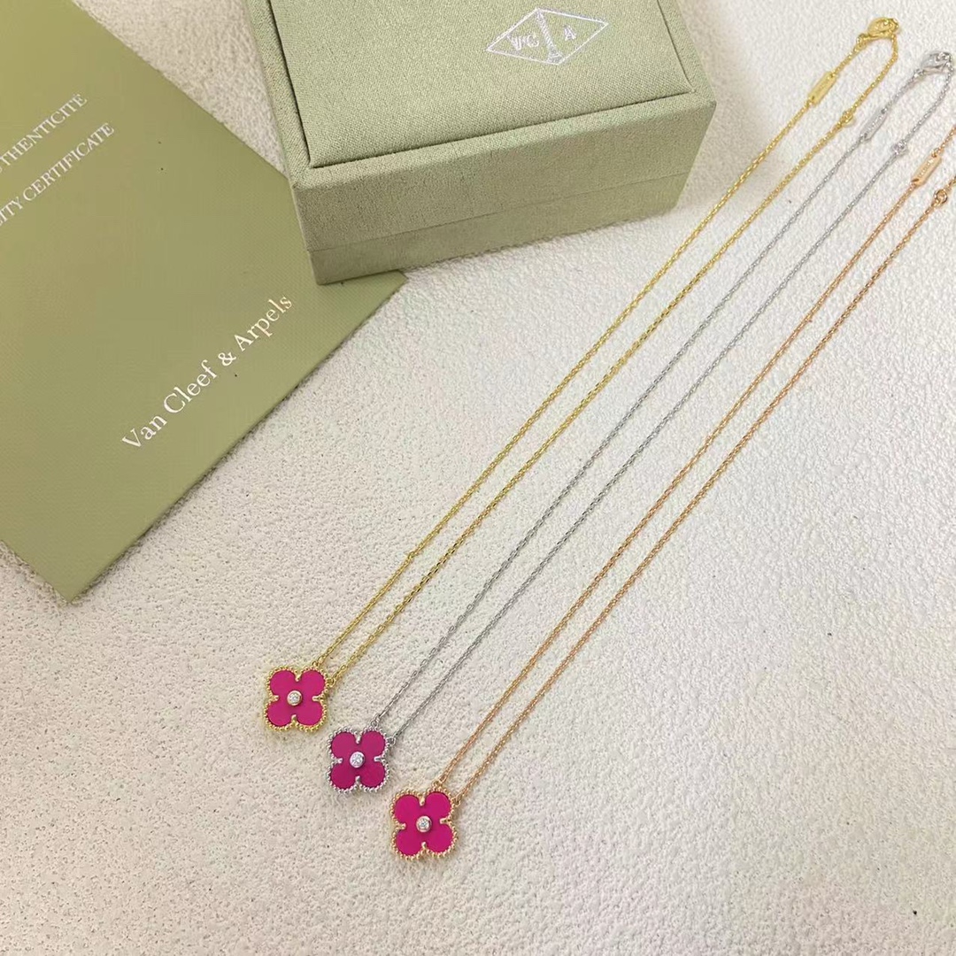 VCA Diamond Rose Red Vintage Alhambra Pendant Necklace - Best Replica Jewelry™