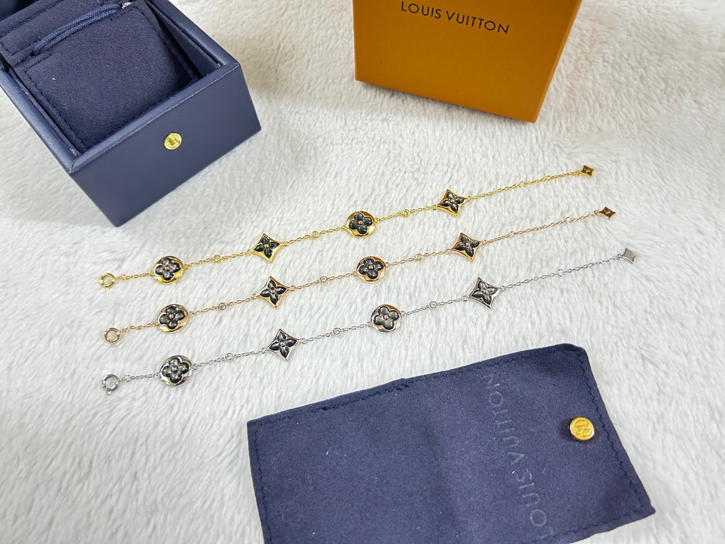 Louis Vuitton 4 Motifs Grey Mother of Pearl Color Blossom Bracelet - Best Replica Jewelry™