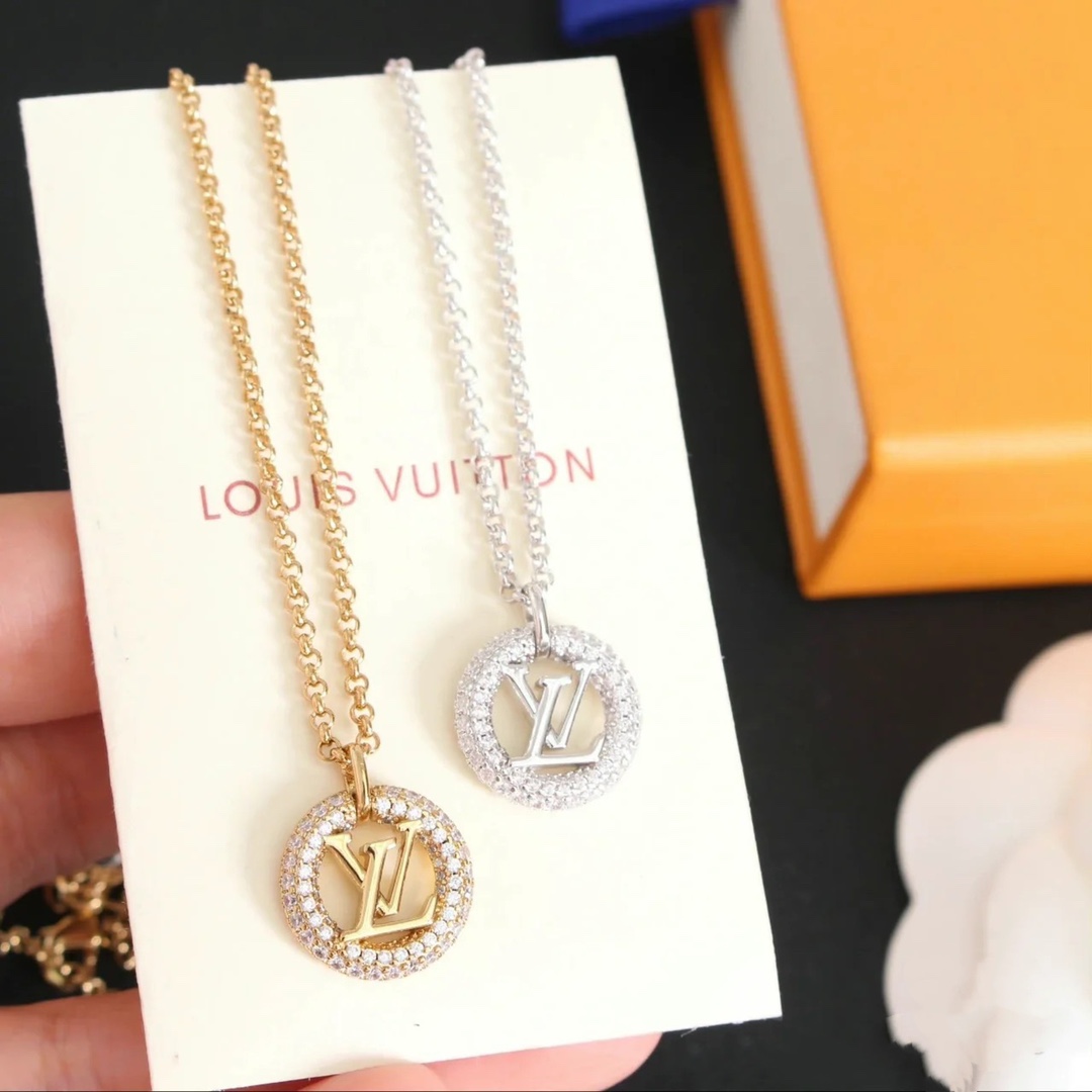 Louis Vuitton Diamond Wrap Round Hollow LV Necklace - Best Replica Jewelry™