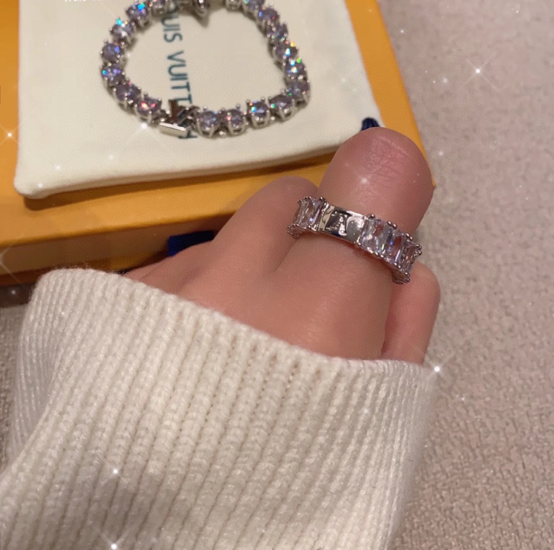 Louis Vuitton Cube Diamond Ring - Best Replica Jewelry™
