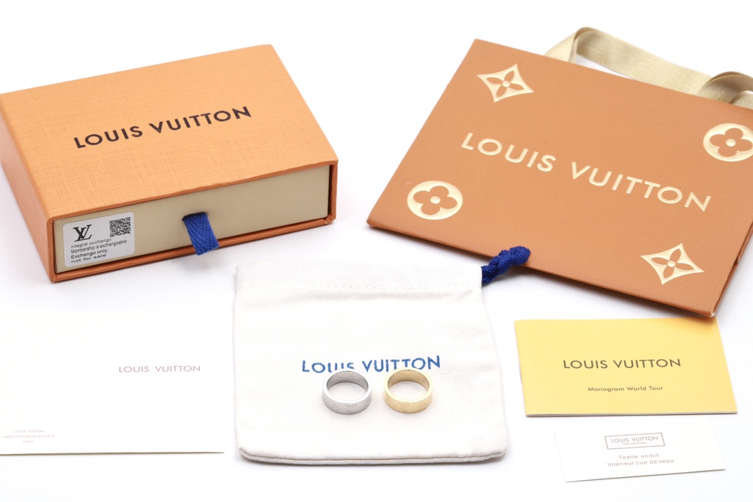 Louis Vuitton Men's Wide Band Ring - Best Replica Jewelry™