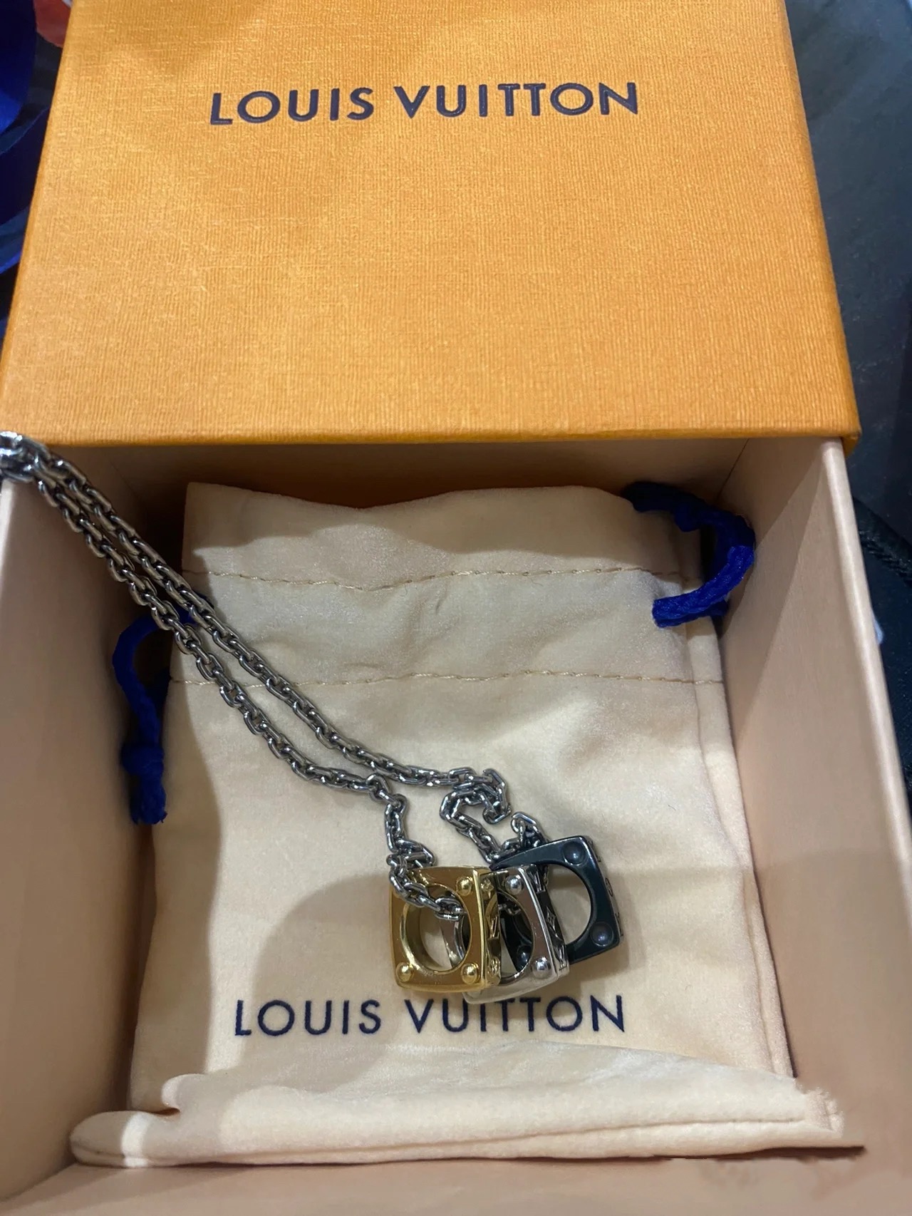 Louis Vuitton 3 Circles Pendant Necklace - Best Replica Jewelry™